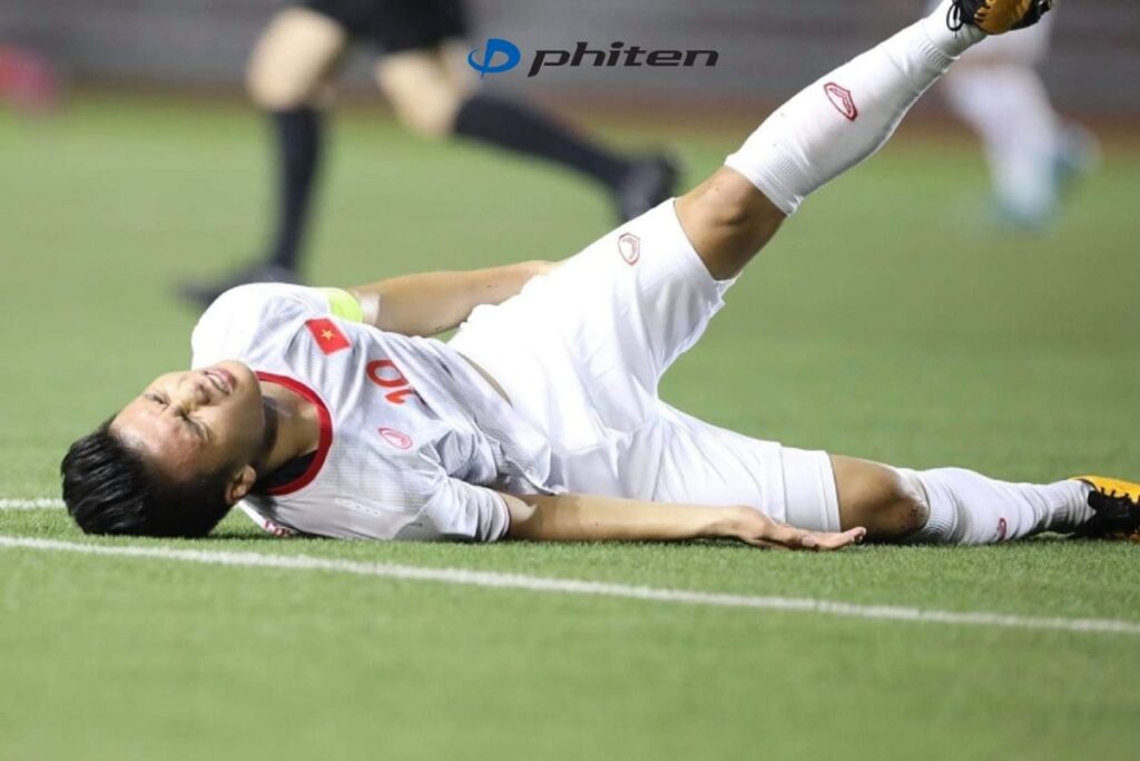 Lý do khiến chân bị sưng khi đá bóng