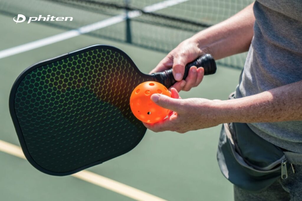 chấn thương cổ tay và khuỷu tay chơi pickleball